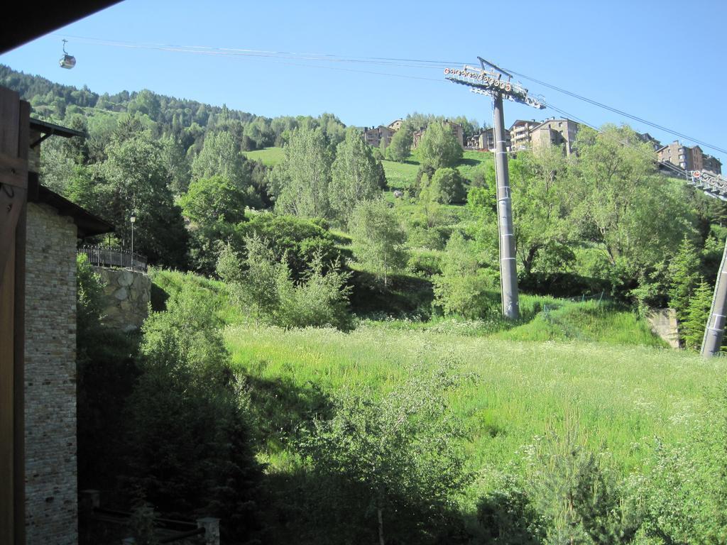 P&C Font Verd Canillo Bagian luar foto
