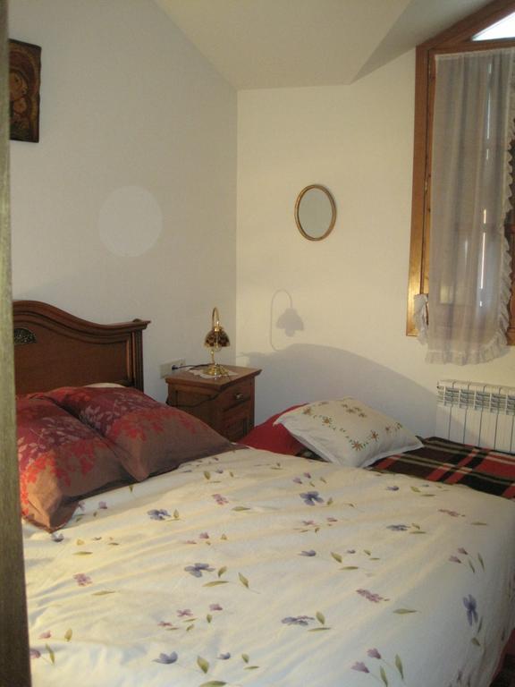 P&C Font Verd Canillo Bagian luar foto