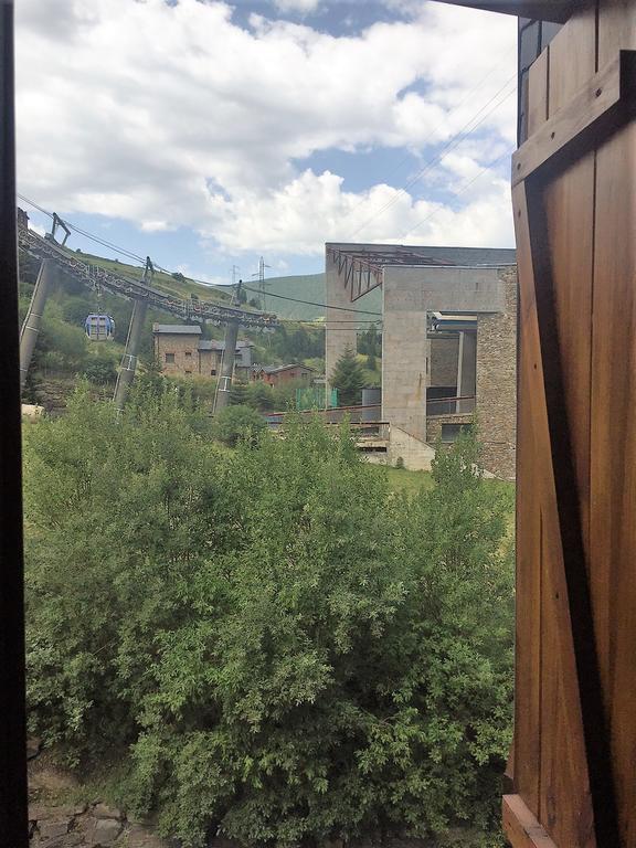 P&C Font Verd Canillo Bagian luar foto